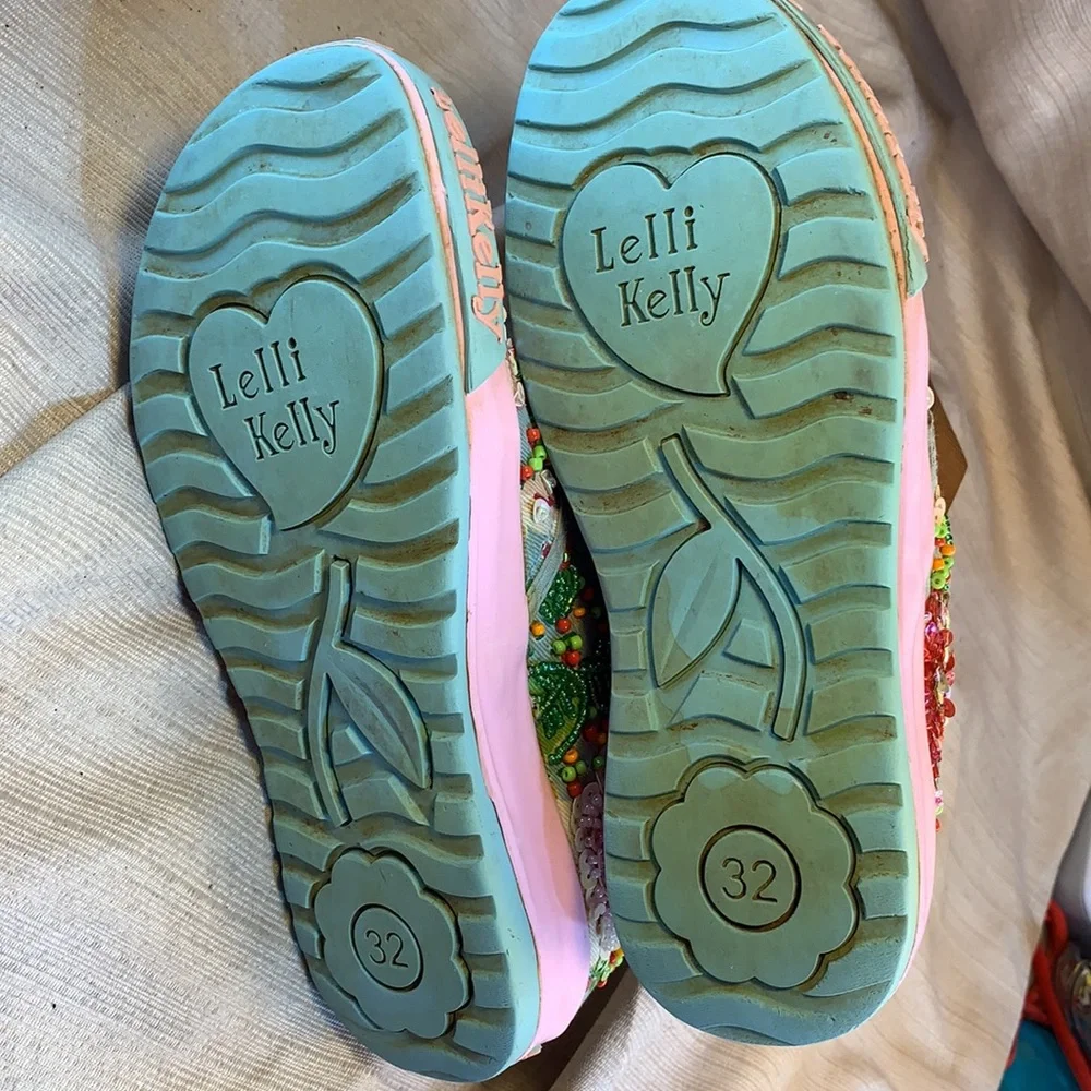Lli Kelly richly embroidered loafers preloved